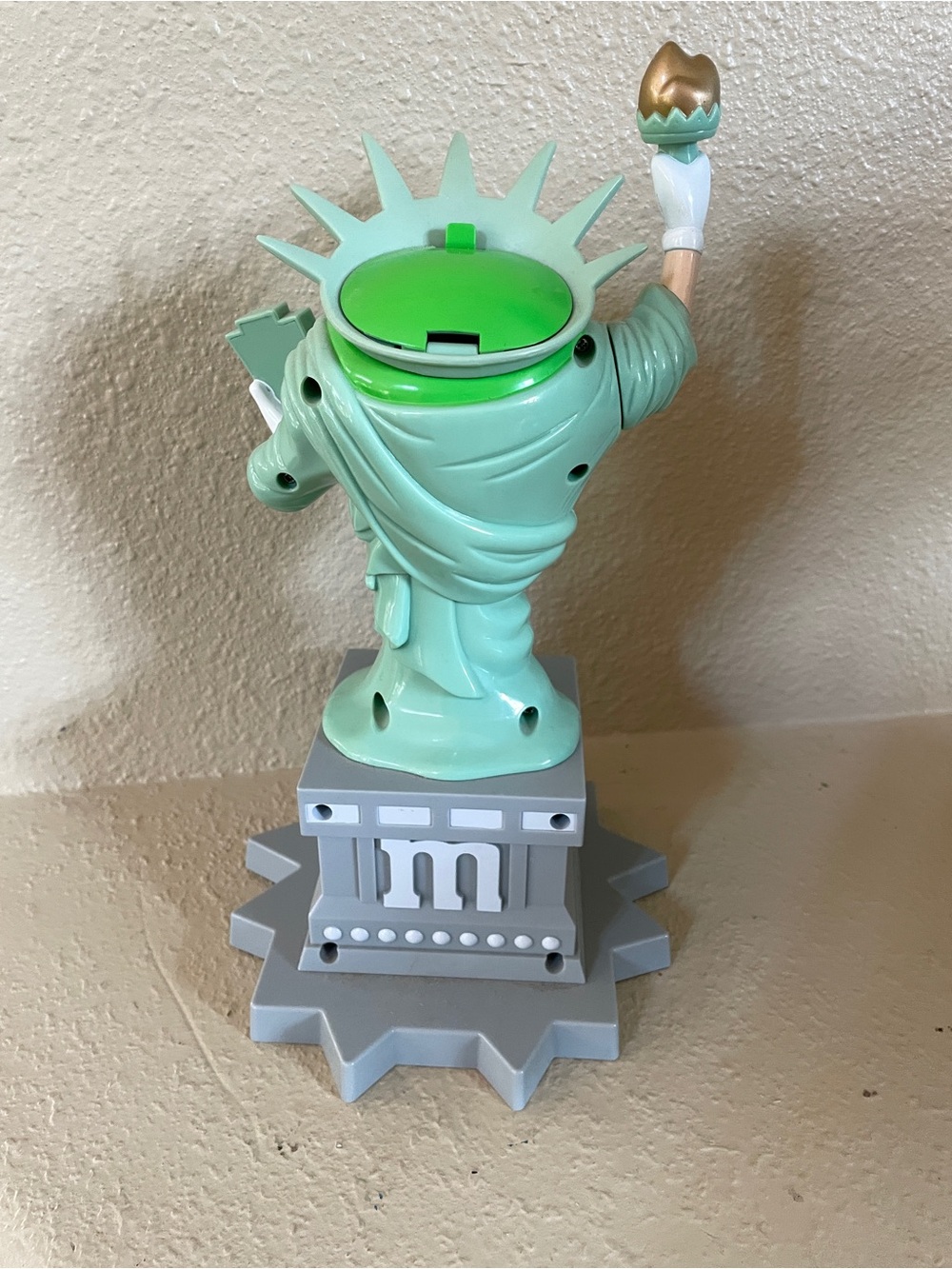 M&M'S Ms. Liberty Dispenser Base in Light Gray - Picture 2 of 5